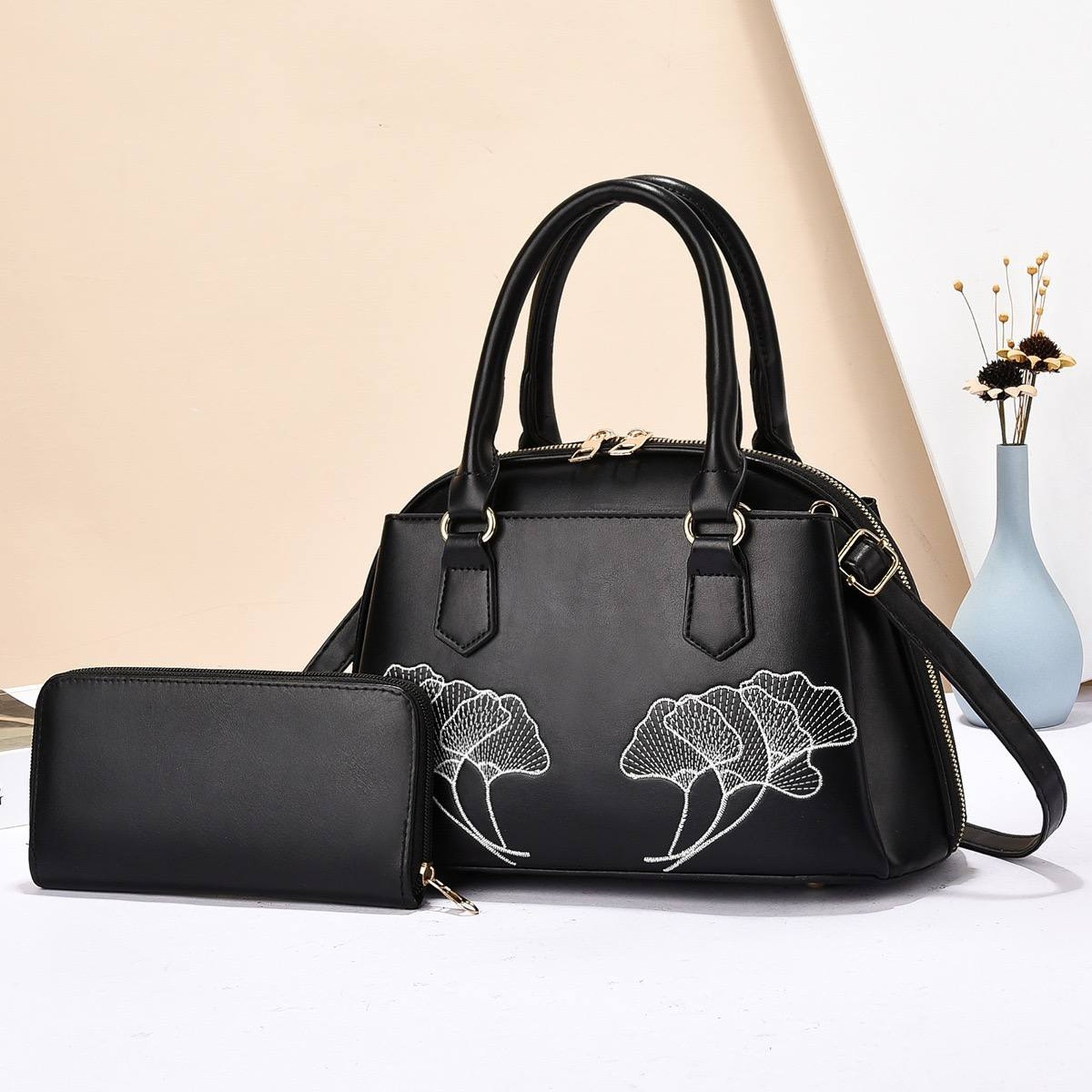 Fashioned Women Handbag