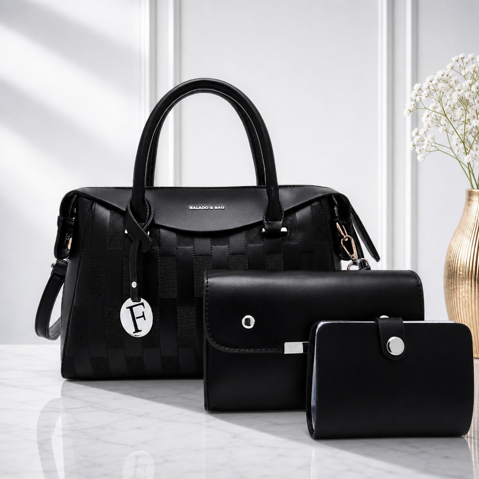 Stylish and Luxurious Looking Women Bag Set
