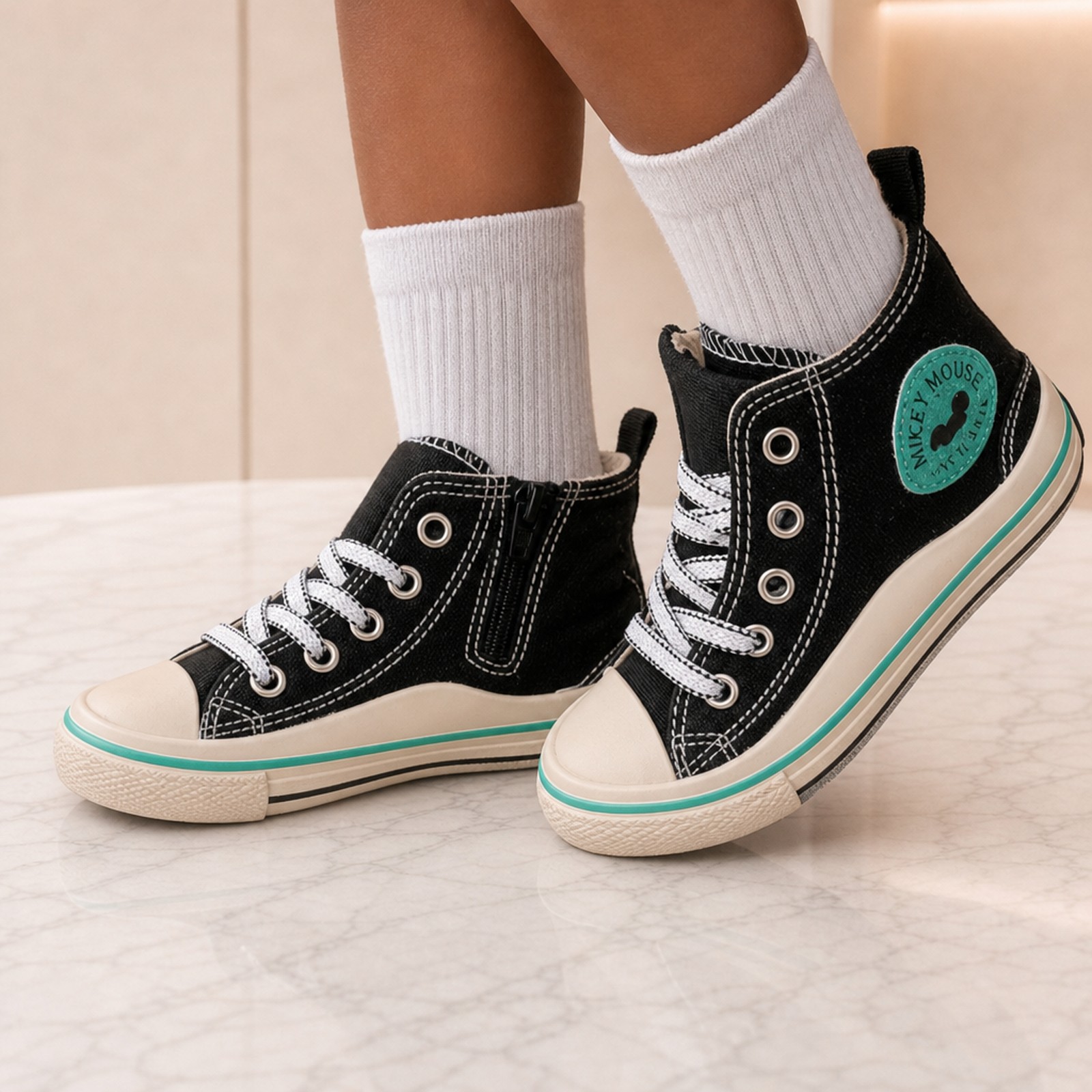 Size-28 Kids Dress Canvas Sneakers 3 to 4 years