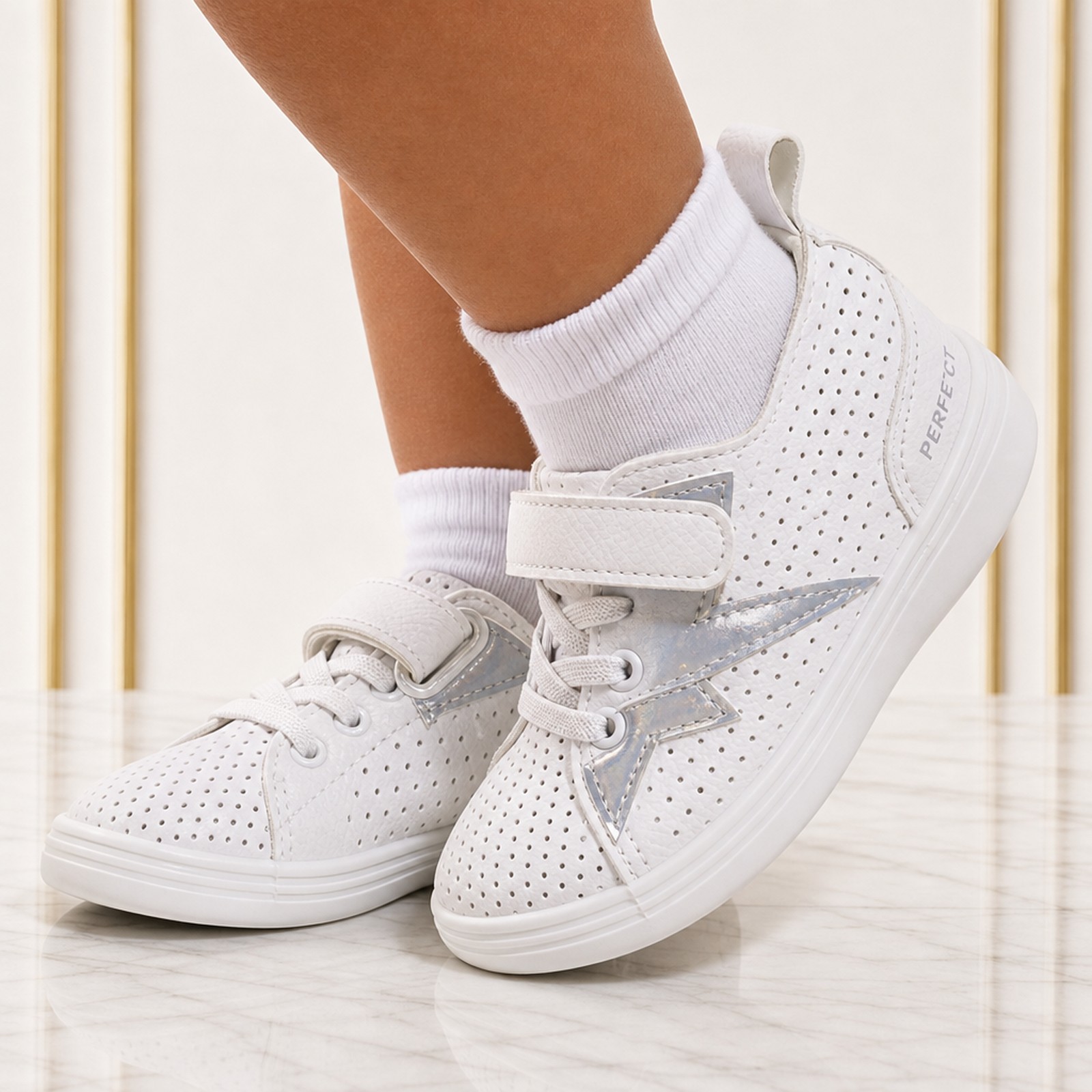 Size-28 Kids Dress Canvas Sneakers  3 to 4 years