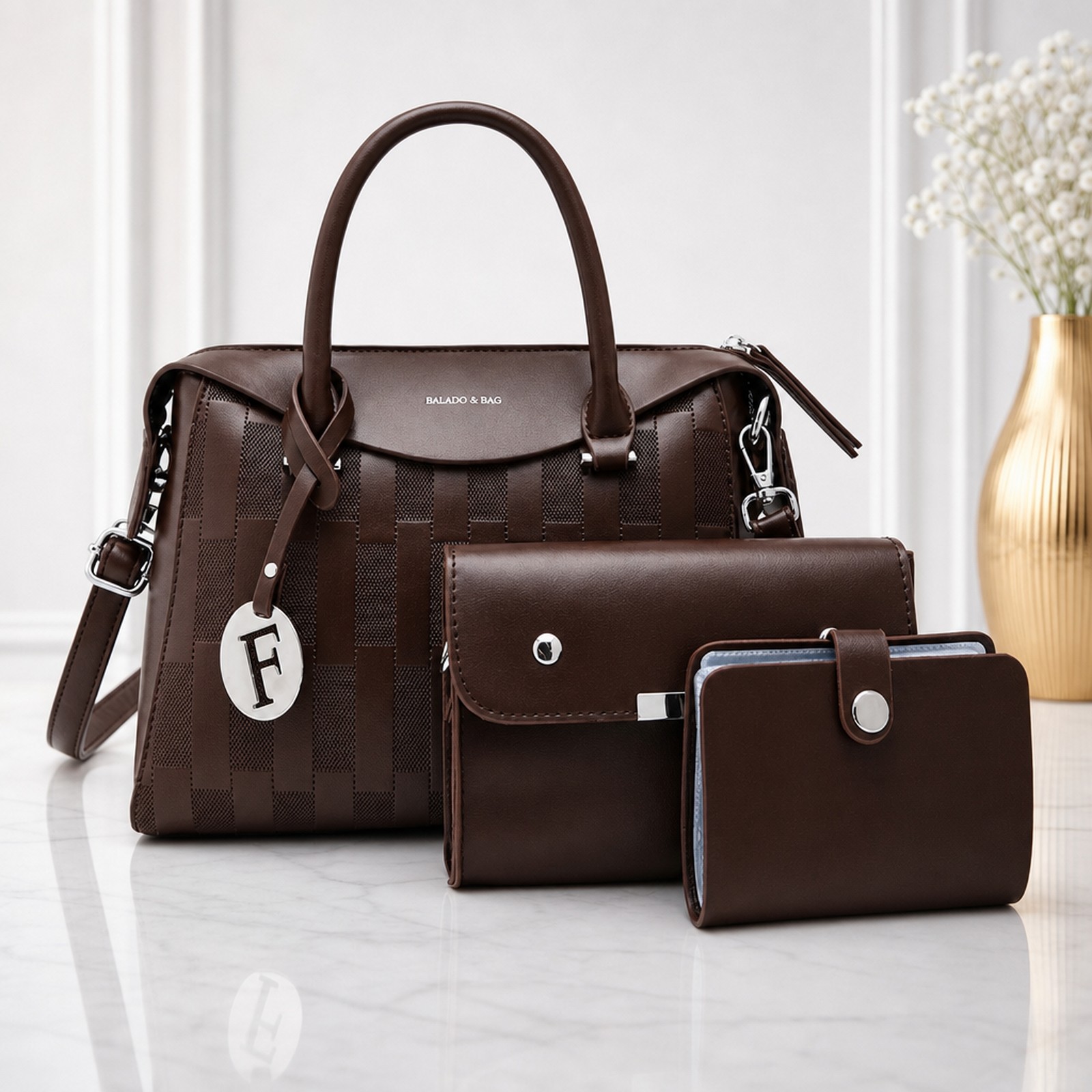 Stylish and Luxurious Looking Women Bag Set - Image 3
